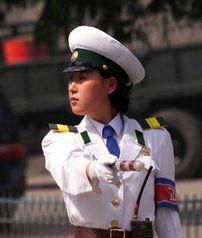 明星交警图片,守护交通安全的时尚使者