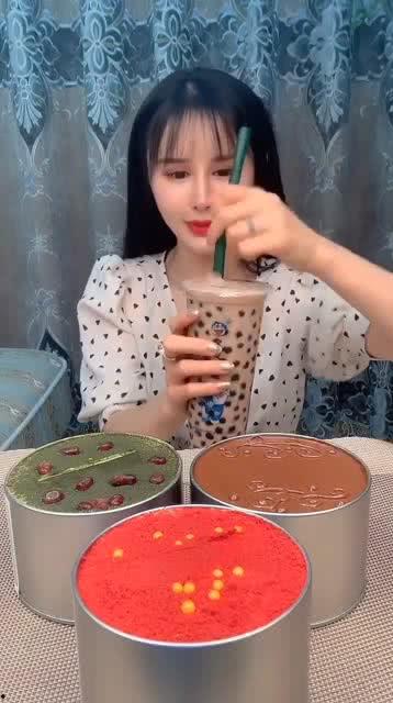 吃瓜小茶姐
