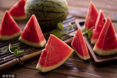 吃梨瓜会发吗,吃梨瓜引发过敏反应的揭秘与预防