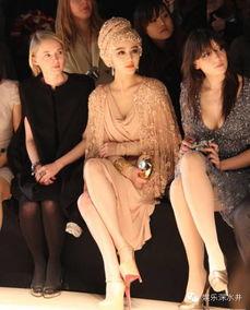 加裤子猜明星,揭秘那些以独特裤装造型著称的明星风采