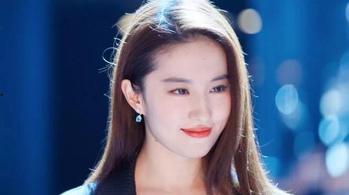 法国国籍的明星,揭秘拥有法国国籍的璀璨明星