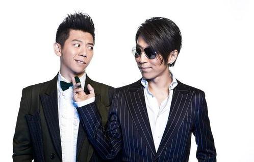 娱乐圈吃瓜博主双人,甜蜜互动引网友热议